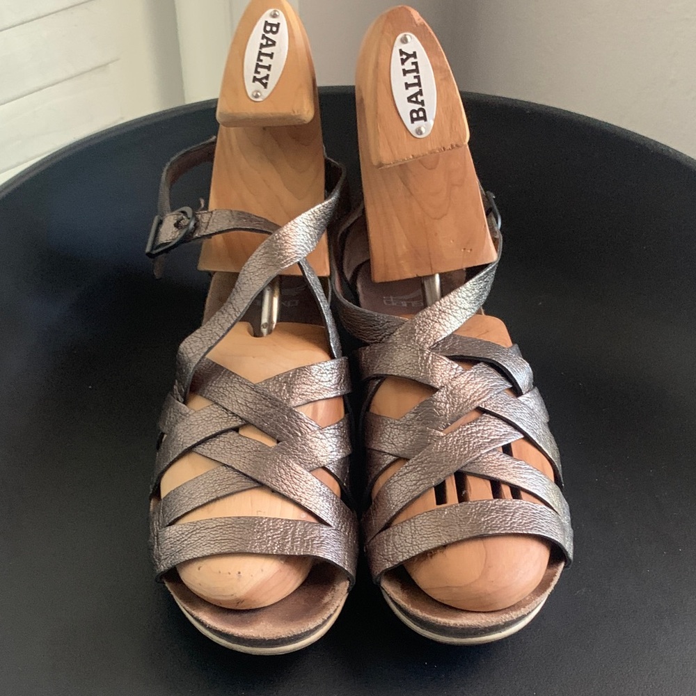 Dansko gladiator metallic leather strappy comfort sandals size 39